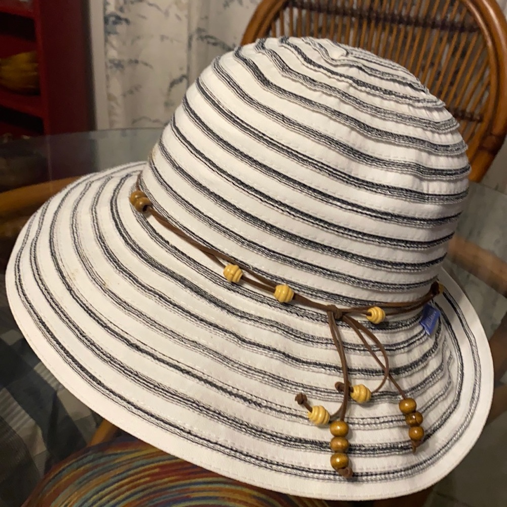 Wallaroo Hat Company Ladies Breton Sun Hat New